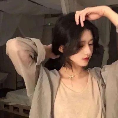 桥上的女孩